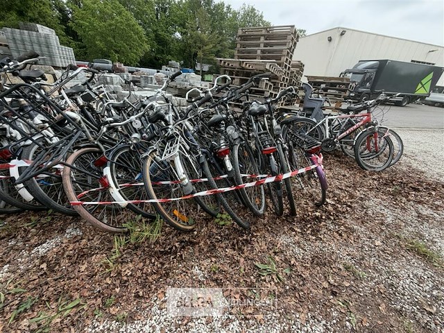 10 fietsen - afbeelding 1 van  3