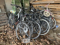 ± 10 fietsen - afbeelding 2 van  4