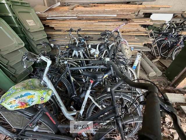 ± 10 fietsen - afbeelding 3 van  4