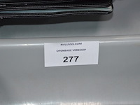 10 frietmandjes, inox rekje met 2 leggers , 6 mengkommen, 2 pvc bestek bakken, 4 pvc dienbladen, ca. 30 inox schalen, 10 menukaarten coca cola (2,4,5,9,14,15,22) - afbeelding 11 van  12