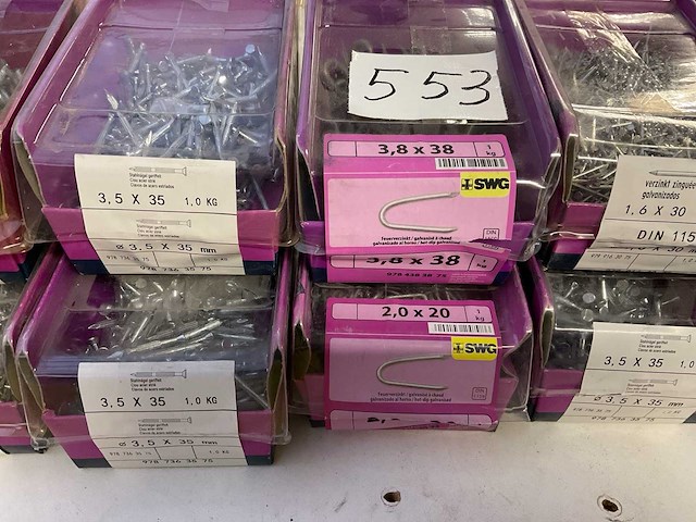 10 grijp bakjes met nagels en krammen - afbeelding 3 van  5