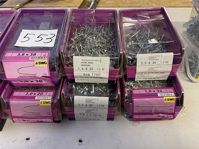 10 grijp bakjes met nagels en krammen - afbeelding 4 van  5