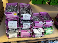 10 grijp dozen met nagels - afbeelding 1 van  7