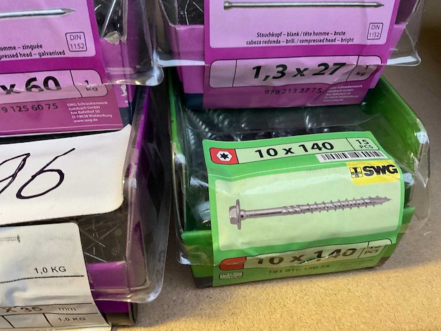 10 grijp dozen met nagels - afbeelding 3 van  7