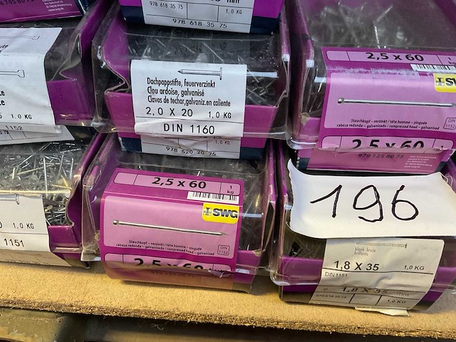 10 grijp dozen met nagels - afbeelding 4 van  7