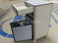 10 haelvoet bedside advance medische nachtkastjes met ingebouwde koelkast (lot 001bis) - afbeelding 4 van  7