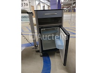 10 haelvoet bedside advanced medische nachtkastjes met geïntegreerde koelkast (lot 002 bis) - afbeelding 6 van  7