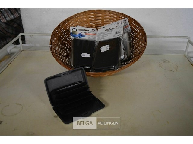 10 kaartenetui - afbeelding 1 van  4