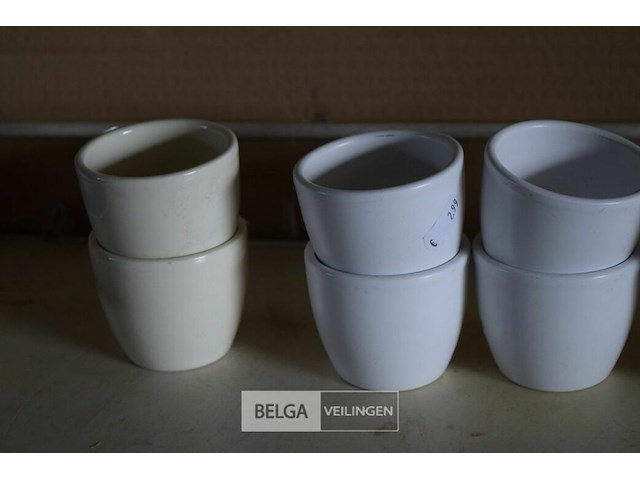 ±10 kleine bloempotjes - afbeelding 2 van  2