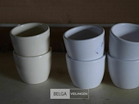 ±10 kleine bloempotjes - afbeelding 2 van  2