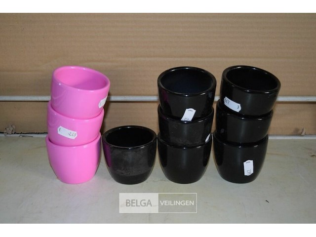 ±10 kleine bloempotjes - afbeelding 1 van  1