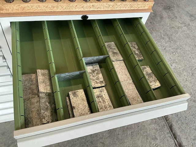 10-laden materiaalkast (2x) - afbeelding 4 van  6
