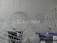 10 lichtdecoraties (hangende bollen) - afbeelding 2 van  10