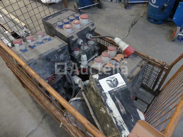 10 mennekes bouwkapellen - afbeelding 1 van  10