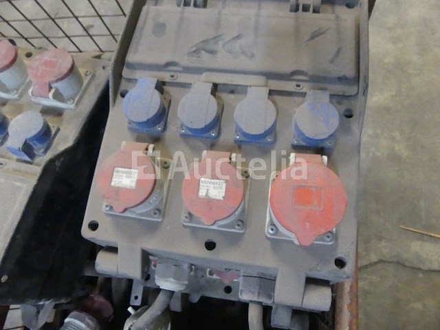 10 mennekes bouwkapellen - afbeelding 5 van  10