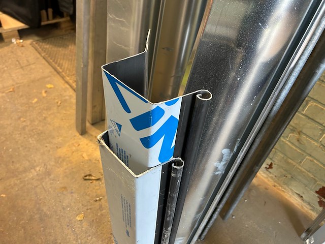 10 metalen goten - afbeelding 1 van  6