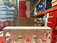 ± 10 opbouwdoos 3-voudig - afbeelding 1 van  1