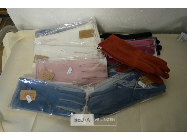 ±10 paar dameshandschoenen - afbeelding 1 van  2