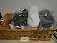 ±10 paar sloffen en 2 paar croxs - afbeelding 2 van  3