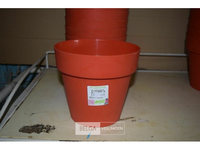 10 plastieken bloempotten - afbeelding 1 van  2