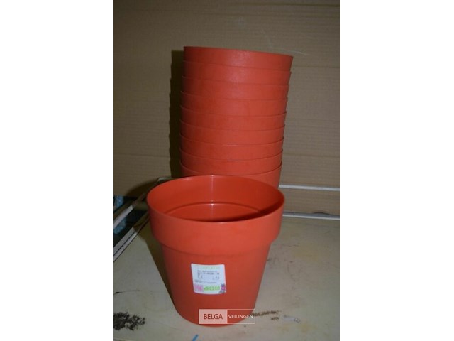 10 plastieken bloempotten - afbeelding 1 van  2