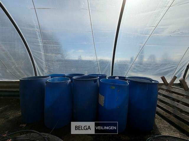 10 plastieken vaten - afbeelding 2 van  2