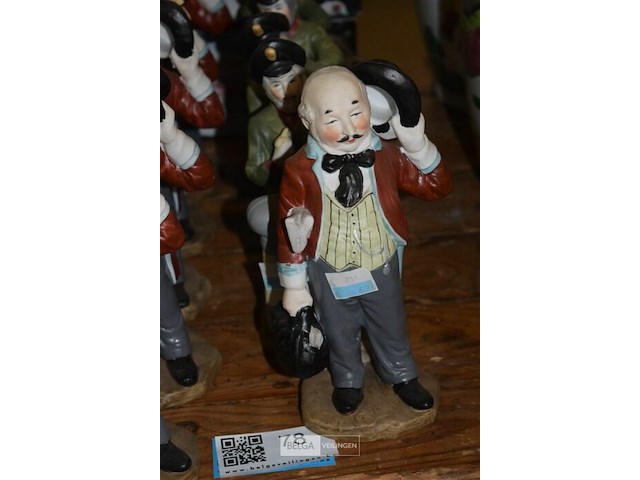 10 porselijnen figuren - afbeelding 3 van  4