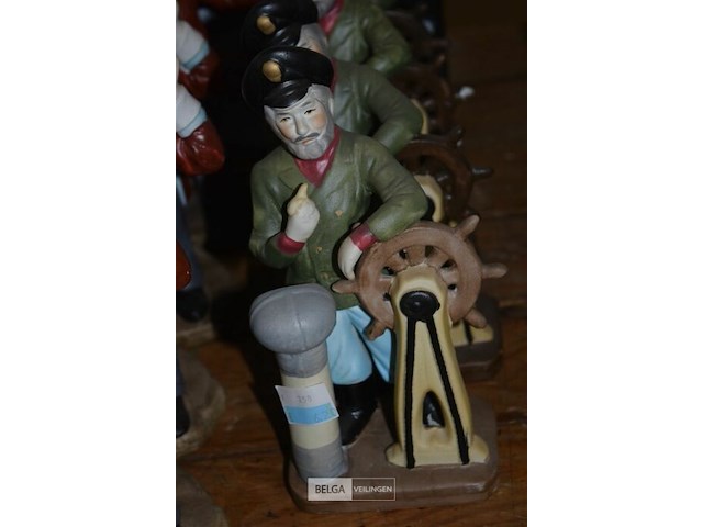 10 porselijnen figuren - afbeelding 4 van  4