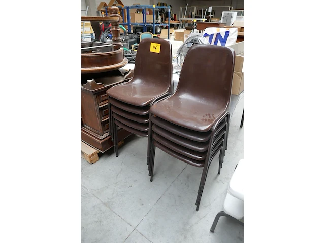 10 retro kuipstoelen - afbeelding 1 van  3