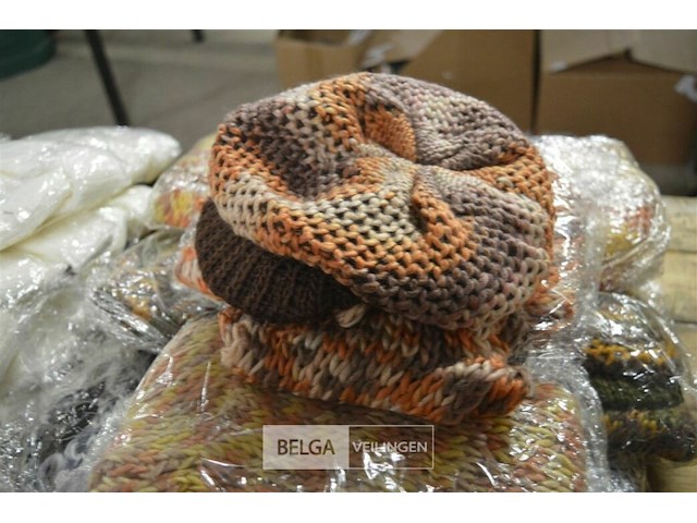 10 setjes muts en sjaal - afbeelding 2 van  3