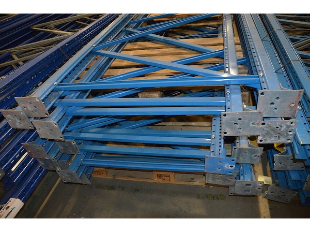 10 staandeers blauw afm. 6m hoogte en 1,10m breedte stow - afbeelding 1 van  7