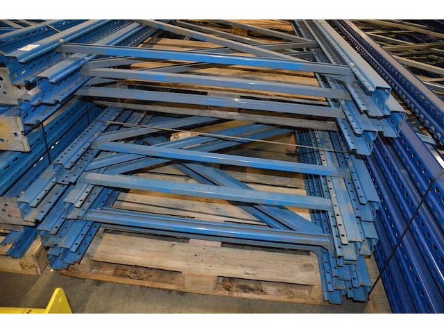 10 staandeers blauw afm. 6m hoogte en 1,10m breedte stow - afbeelding 3 van  7
