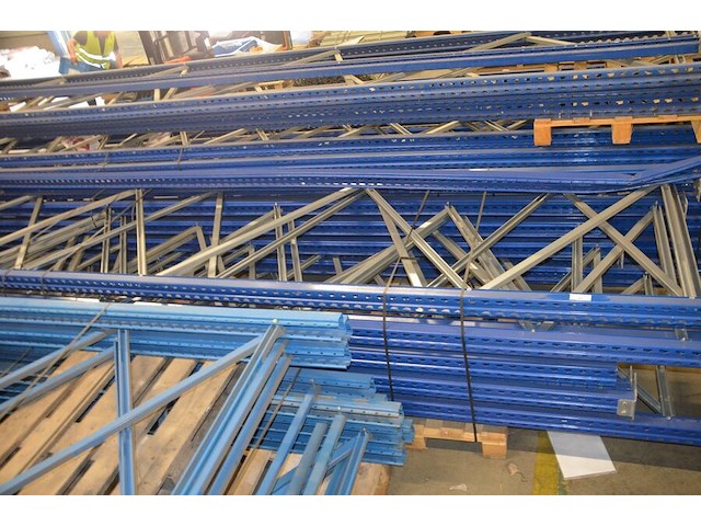 10 staanders blauw afm. 6,50m hoogte en 1,10m breedte jungheinrich waarvan 1 staander met schade - afbeelding 5 van  6