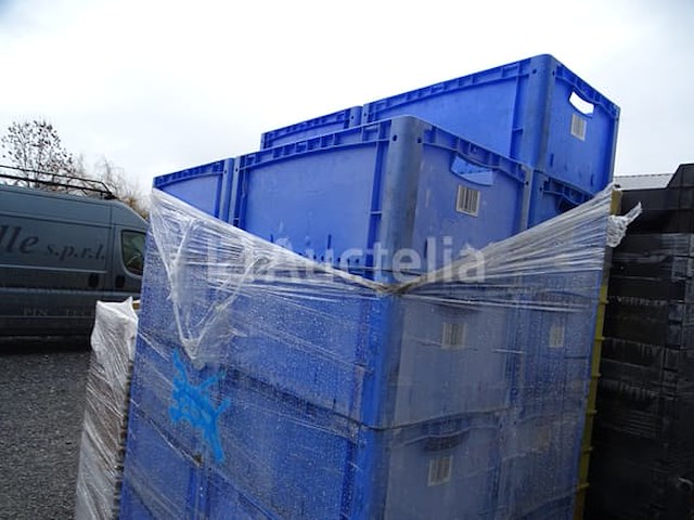 10 stapelbare bakken - afbeelding 3 van  5