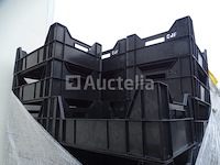 10 stapelbare containers