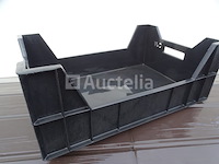 10 stapelbare containers