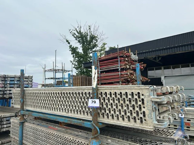 10 steigerplatformen - afbeelding 1 van  2