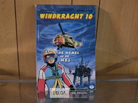 ±10 stripverhalen; windkracht 10 - afbeelding 1 van  2