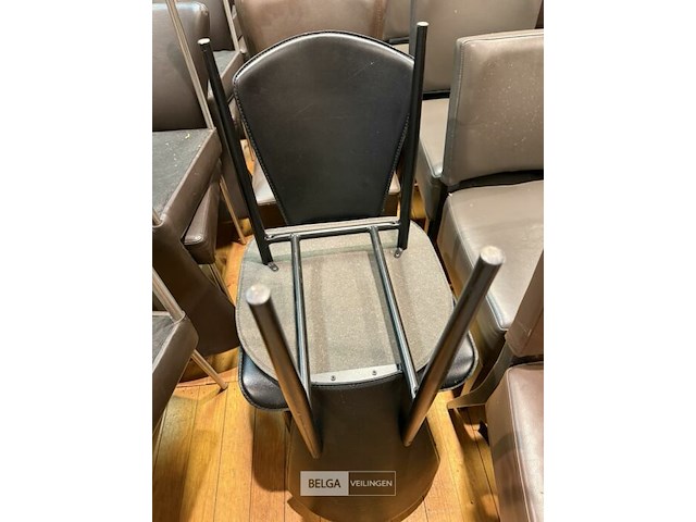 10-tal kunstlederen stoelen divers - afbeelding 2 van  3