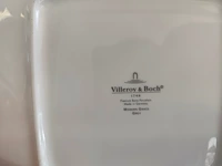 10 taupe/grijze porseleinen borden villeroy & boch, groot wit porseleinen bord villeroy & boch, (fruit)schaal leonardo, kristallen asbak royales de champagne 1666, vintage villeroy & boch wildrose theepot - afbeelding 2 van  15