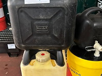 10 vaten/bidons - afbeelding 2 van  4