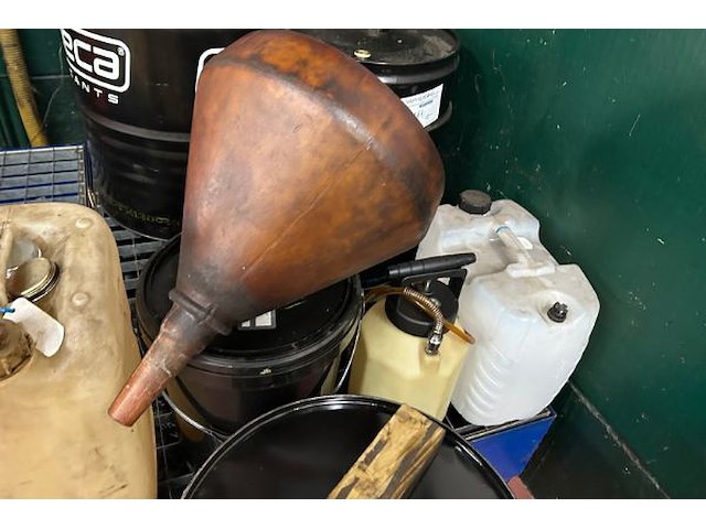 10 vaten/bidons - afbeelding 4 van  4