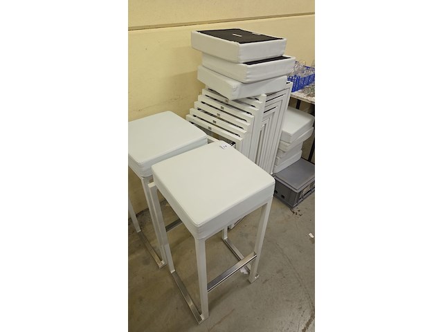 10 witte krukken - afbeelding 2 van  2