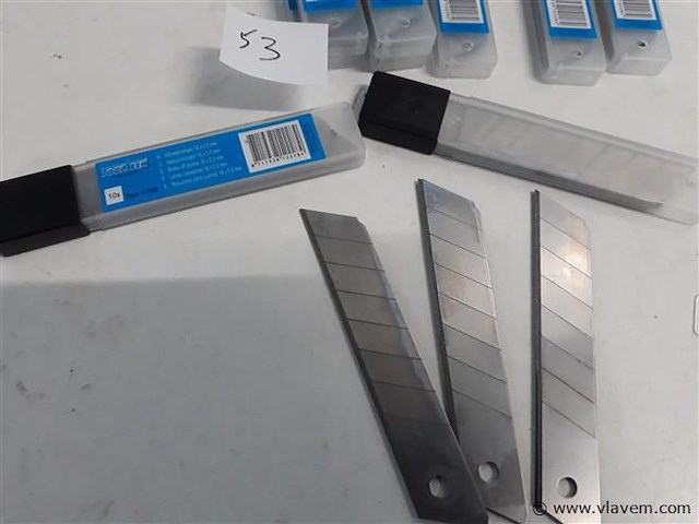 10 x afbreek vervangmesjes 18 mm 10 stuks - afbeelding 2 van  2