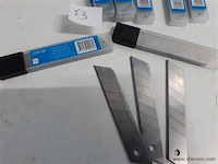 10 x afbreek vervangmesjes 18 mm 10 stuks - afbeelding 2 van  2