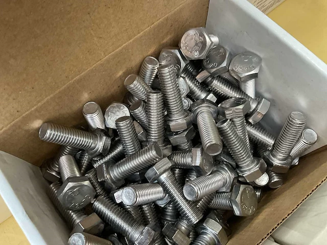 10 x dozen inox schroeven en bouten; 8 x doosjes gipsplaatpluggen - afbeelding 5 van  11