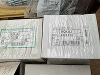 10 x dozen inox schroeven en bouten; 8 x doosjes gipsplaatpluggen - afbeelding 9 van  11