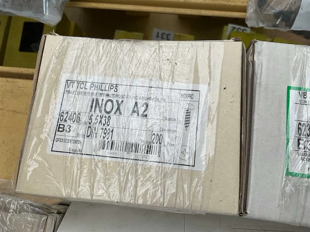 10 x dozen inox schroeven en bouten; 8 x doosjes gipsplaatpluggen - afbeelding 10 van  11