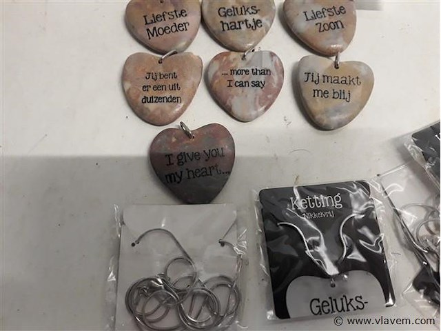 10 x gelukshartje met ketting - afbeelding 2 van  2