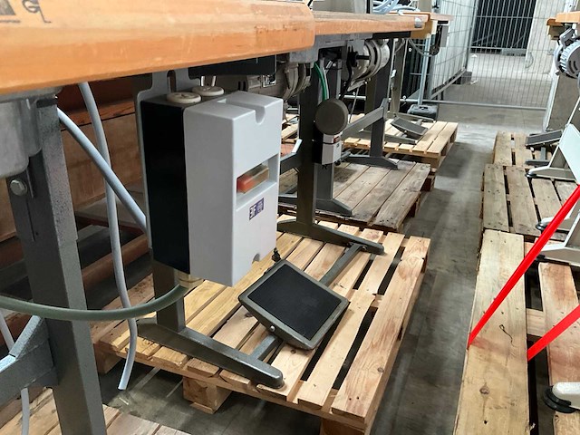 10 x singer naaimachines (werkend) - afbeelding 4 van  15